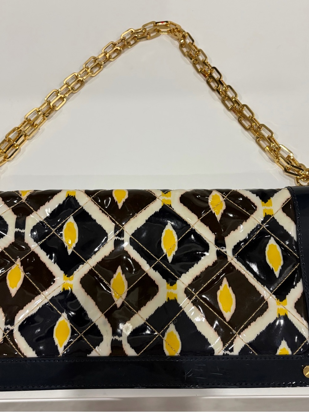 Tory Burch Navy, Yellow & White Patent Quilted Logo Shoulder Bag - Picture 2 of 6